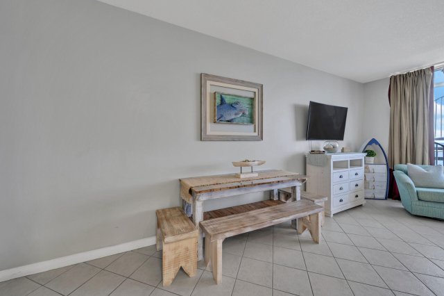 2 Condominium vacation rental located in Okaloosa Island 1