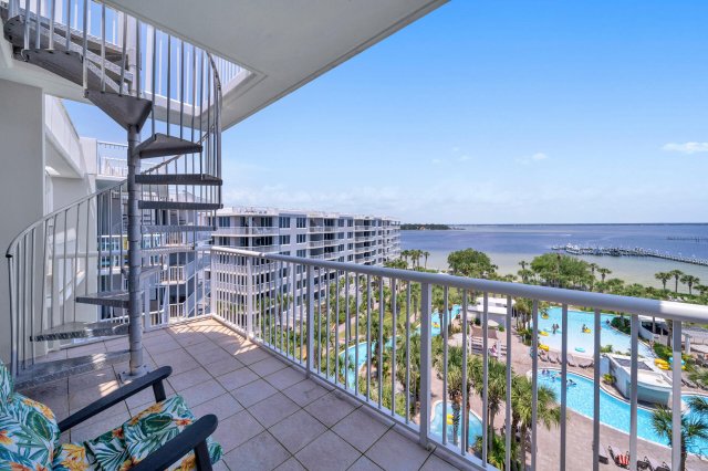 2 Condominium vacation rental located in Okaloosa Island 1