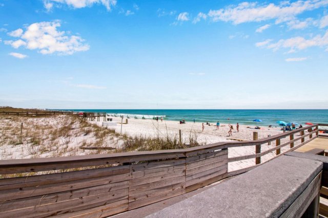 2 Condominium vacation rental located in Okaloosa Island 1