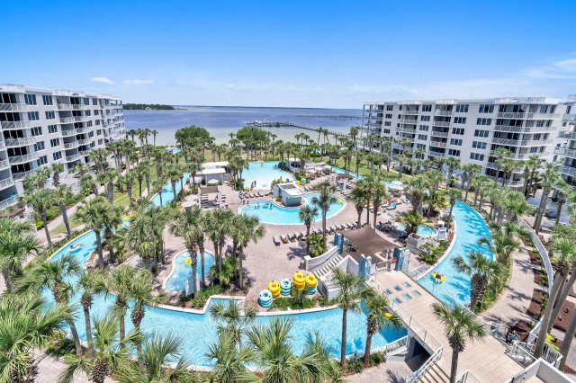 2 Condominium vacation rental located in Okaloosa Island 1