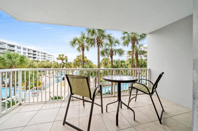 2 Condominium vacation rental located in Okaloosa Island 1