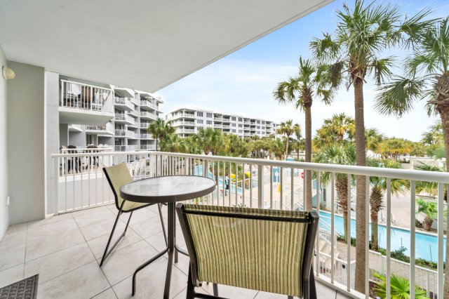 2 Condominium vacation rental located in Okaloosa Island 1