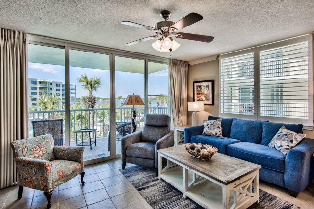 2 Condominium vacation rental located in Okaloosa Island 1