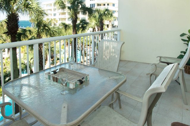 2 Condominium vacation rental located in Okaloosa Island 1