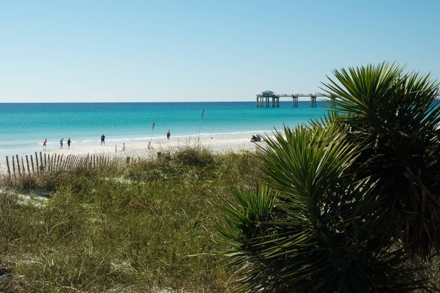 2 Condominium vacation rental located in Okaloosa Island 1