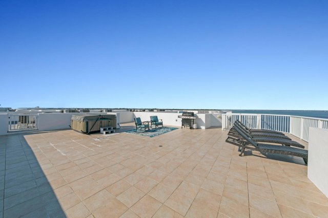 3 Condominium vacation rental located in Okaloosa Island 1