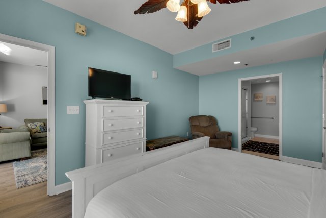 2 Condominium vacation rental located in Panama City Beach 1