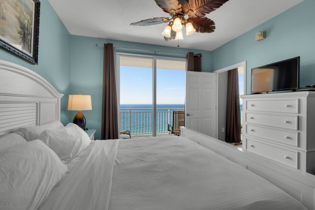 2 Condominium vacation rental located in Panama City Beach 1