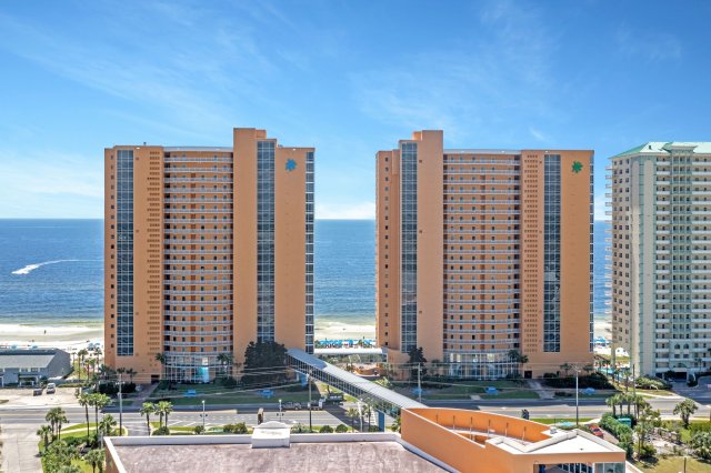 2 Condominium vacation rental located in Panama City Beach 1