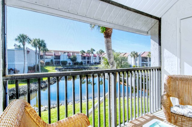 2 Condominium vacation rental located in Anna Maria Island 1