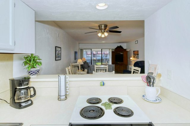 2 Condominium vacation rental located in Anna Maria Island 1