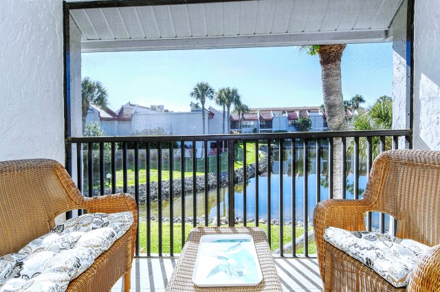 2 Condominium vacation rental located in Anna Maria Island 1