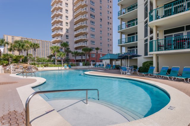 3 Condominium vacation rental located in Destin 1