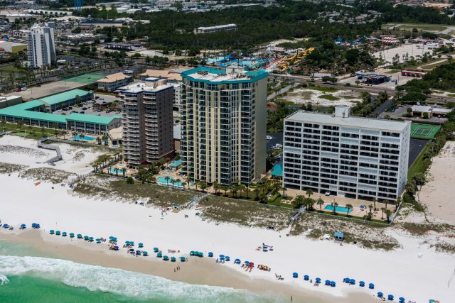 3 Condominium vacation rental located in Destin 1