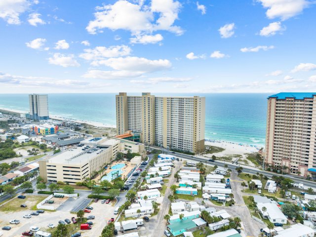 2 Condominium vacation rental located in Panama City Beach 1