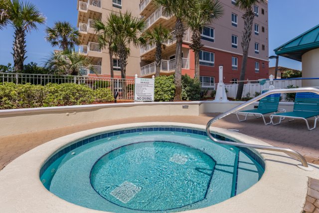 3 Condominium vacation rental located in Destin 1