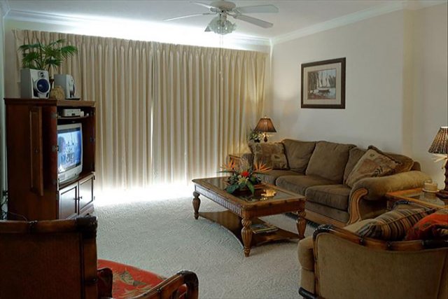 2 Condominium vacation rental located in Panama City Beach 1