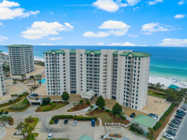 3 Condominium vacation rental located in Destin 1