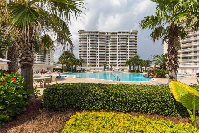 3 Condominium vacation rental located in Destin 1