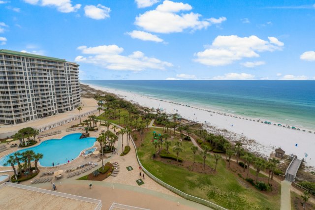 3 Condominium vacation rental located in Destin 1