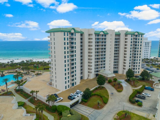 3 Condominium vacation rental located in Destin 1