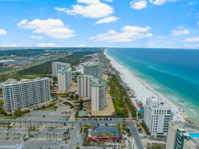 3 Condominium vacation rental located in Destin 1