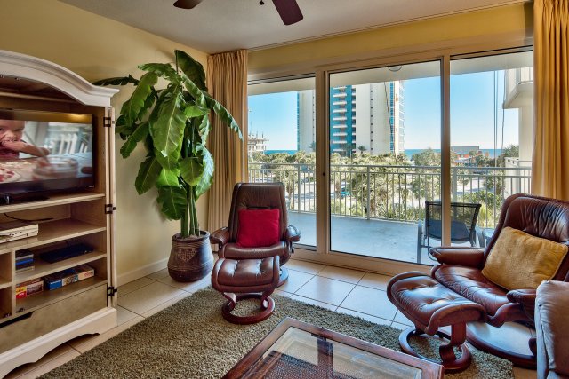 3 Condominium vacation rental located in Destin 1