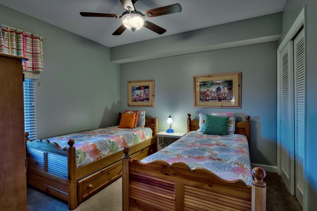 3 Condominium vacation rental located in Destin 1