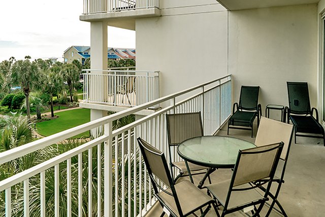 3 Condominium vacation rental located in Destin 1