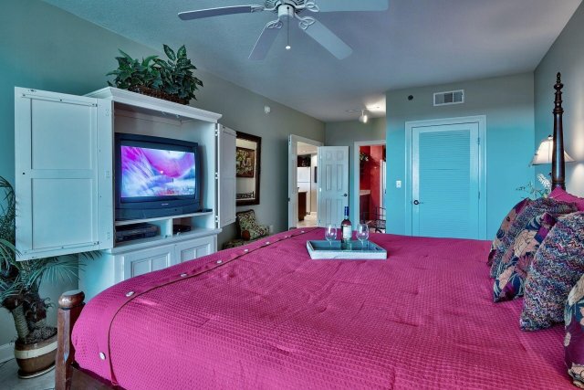 3 Condominium vacation rental located in Destin 1