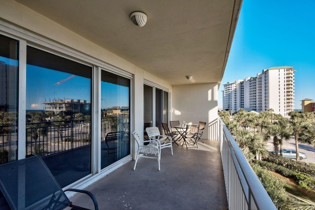 3 Condominium vacation rental located in Destin 1