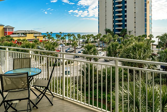 3 Condominium vacation rental located in Destin 1