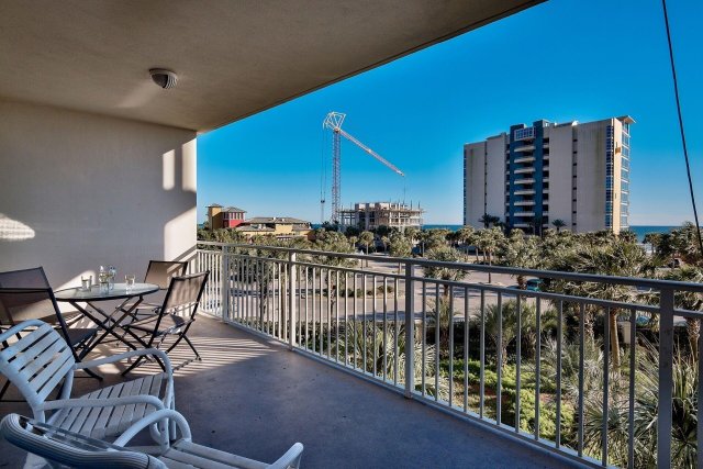 3 Condominium vacation rental located in Destin 1