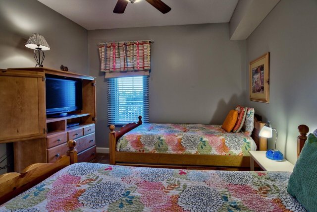 3 Condominium vacation rental located in Destin 1