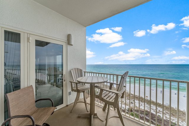 2 Condominium vacation rental located in Destin 1