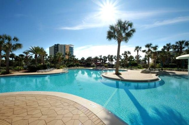 3 Condominium vacation rental located in Destin 1