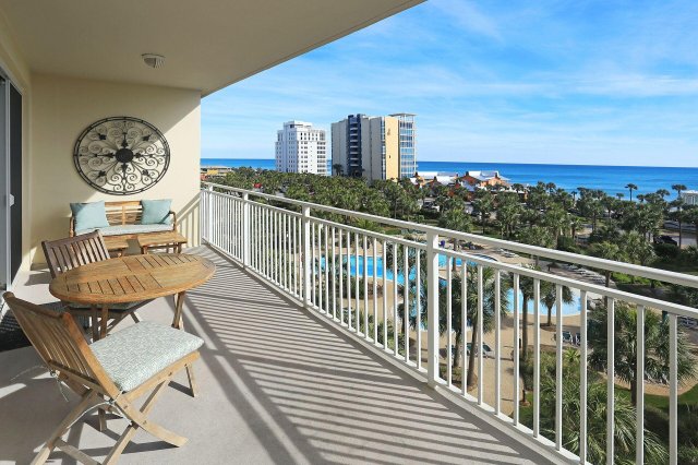 3 Condominium vacation rental located in Destin 1