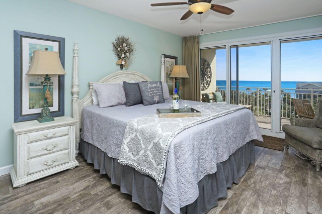 3 Condominium vacation rental located in Destin 1