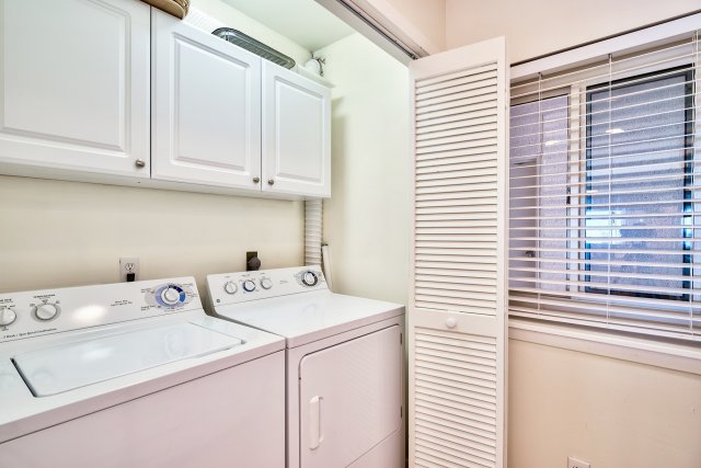 2 Condominium vacation rental located in Destin 1