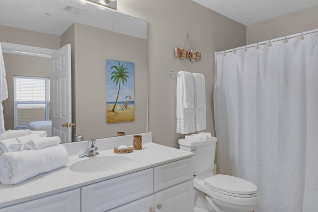 2 Condominium vacation rental located in Panama City Beach 1