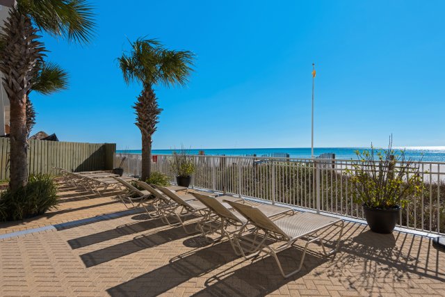 2 Condominium vacation rental located in Panama City Beach 1