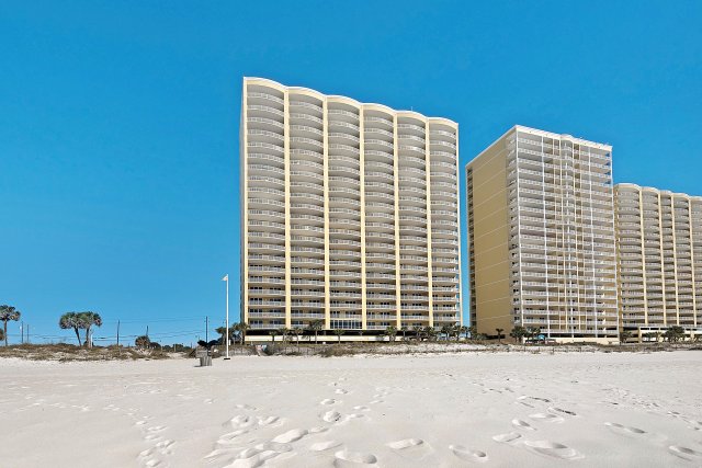 2 Condominium vacation rental located in Panama City Beach 1