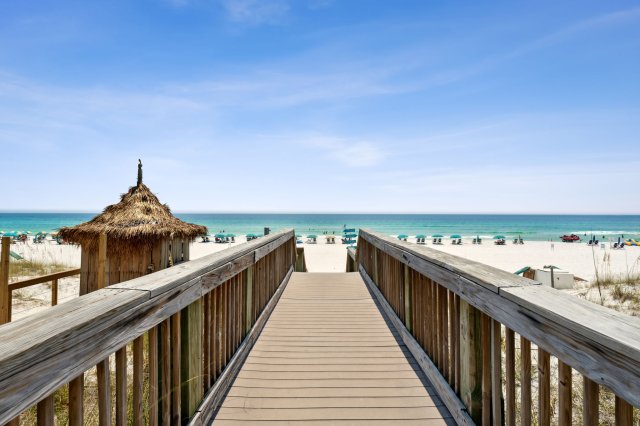 3 Condominium vacation rental located in Destin 1