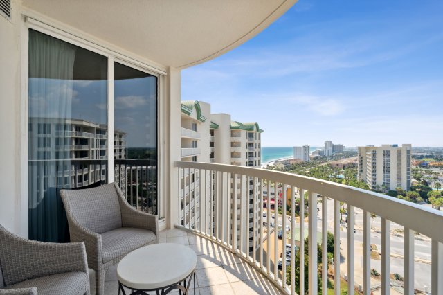 3 Condominium vacation rental located in Destin 1