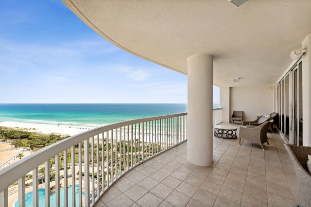 3 Condominium vacation rental located in Destin 1