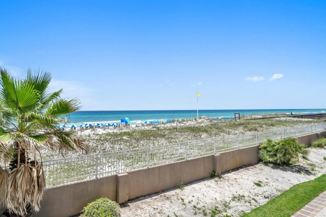 2 Condominium vacation rental located in Okaloosa Island 1