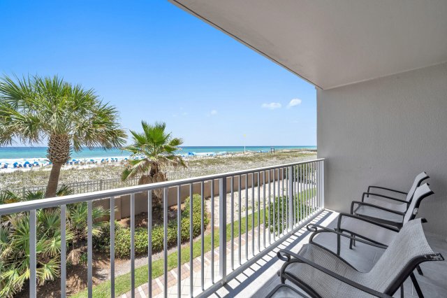 2 Condominium vacation rental located in Okaloosa Island 1