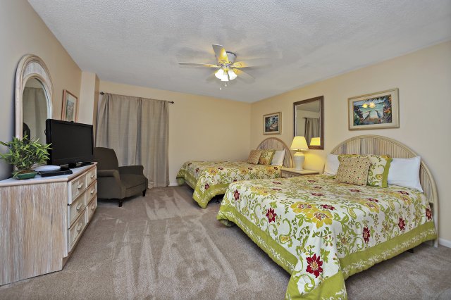 2 Condominium vacation rental located in Panama City Beach 1