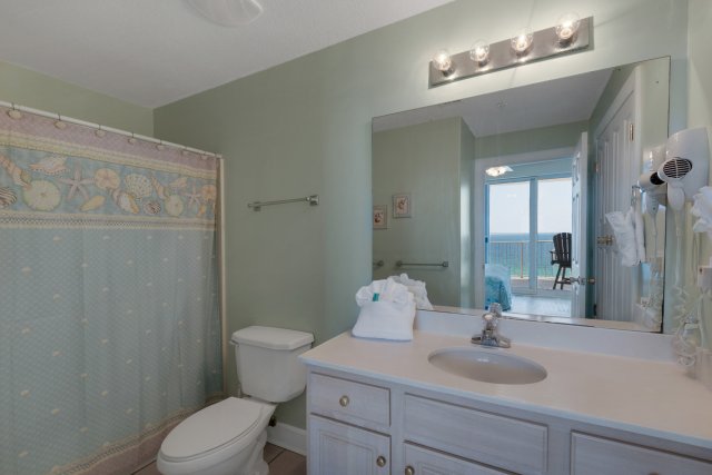 2 Condominium vacation rental located in Panama City Beach 1