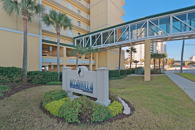 2 Condominium vacation rental located in Panama City Beach 1